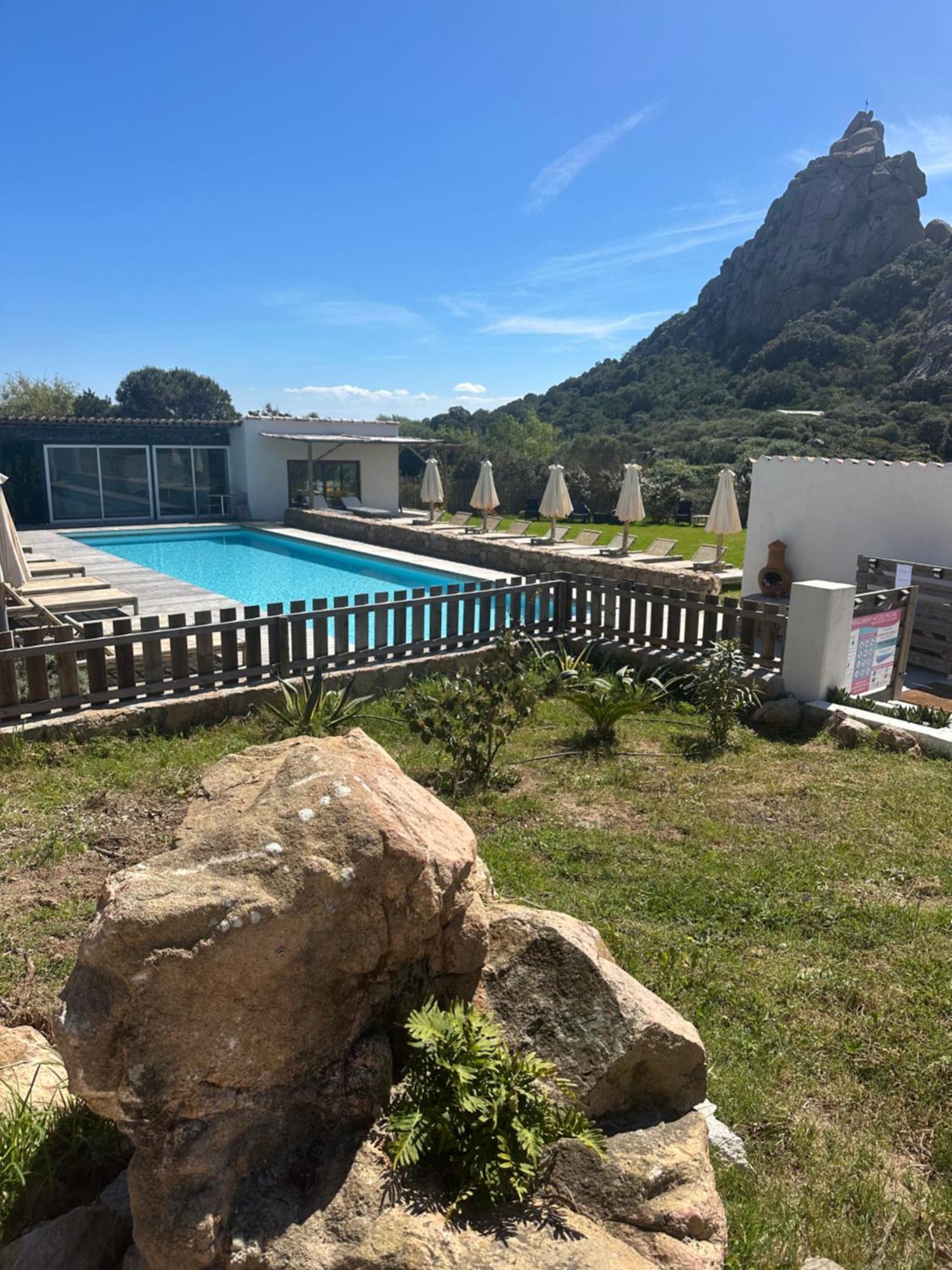 Les Chalets De La Residence A Santa Trinita Bonifacio  Esterno foto
